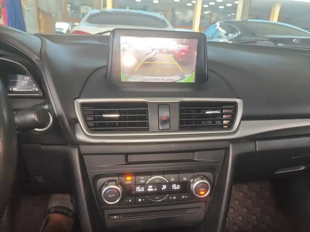 Mazda 3 Axela — миниатюра 13