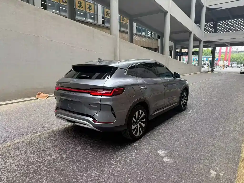 BYD Song Plus DM-i 2023 — фото 6