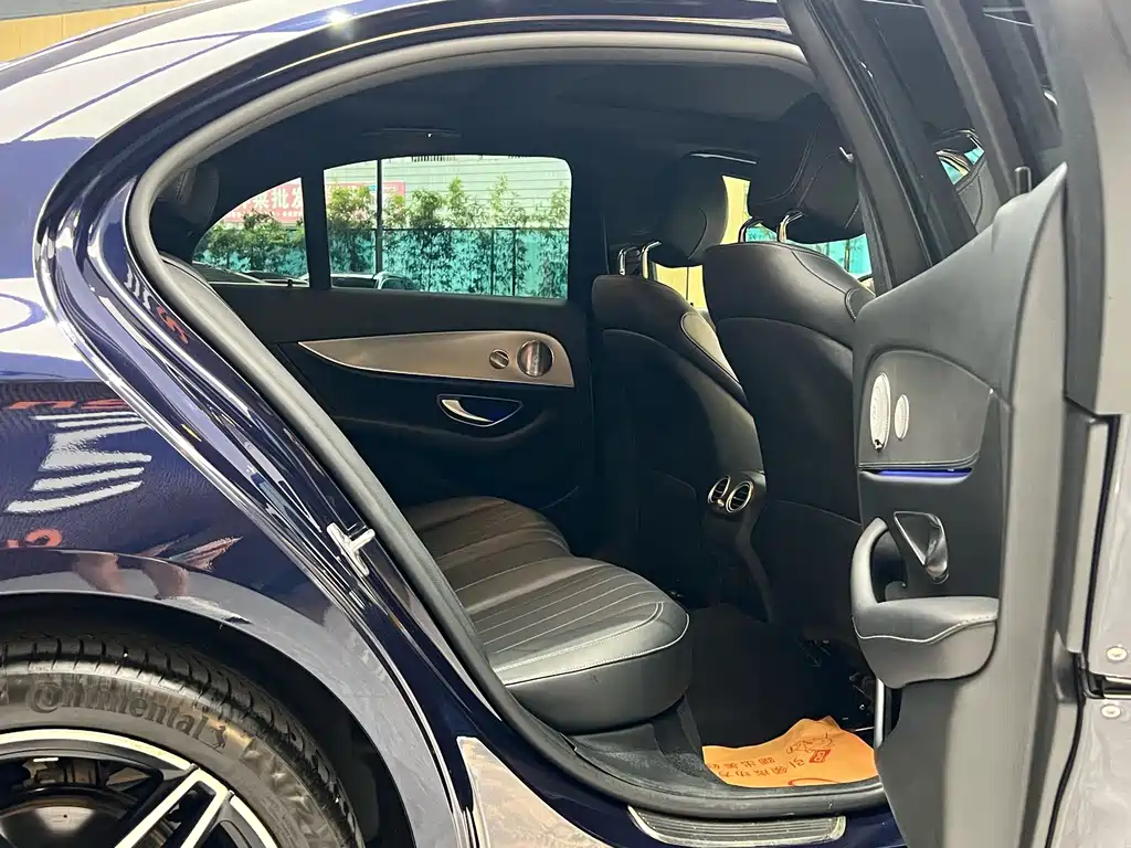 Mercedes-Benz E-Class (Import) — миниатюра 25