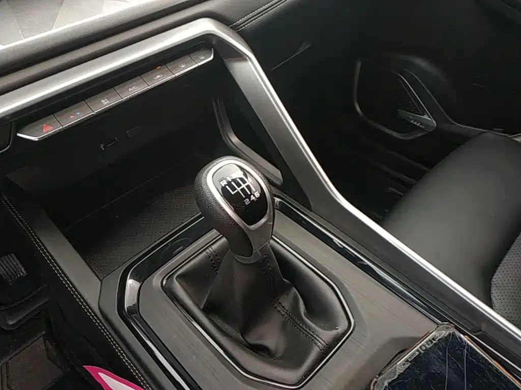 Geely Vision X6 — миниатюра 14