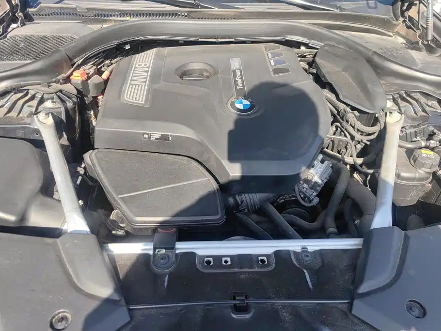 BMW 5 Series — миниатюра 10