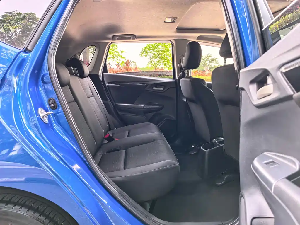 Honda Fit — миниатюра 9