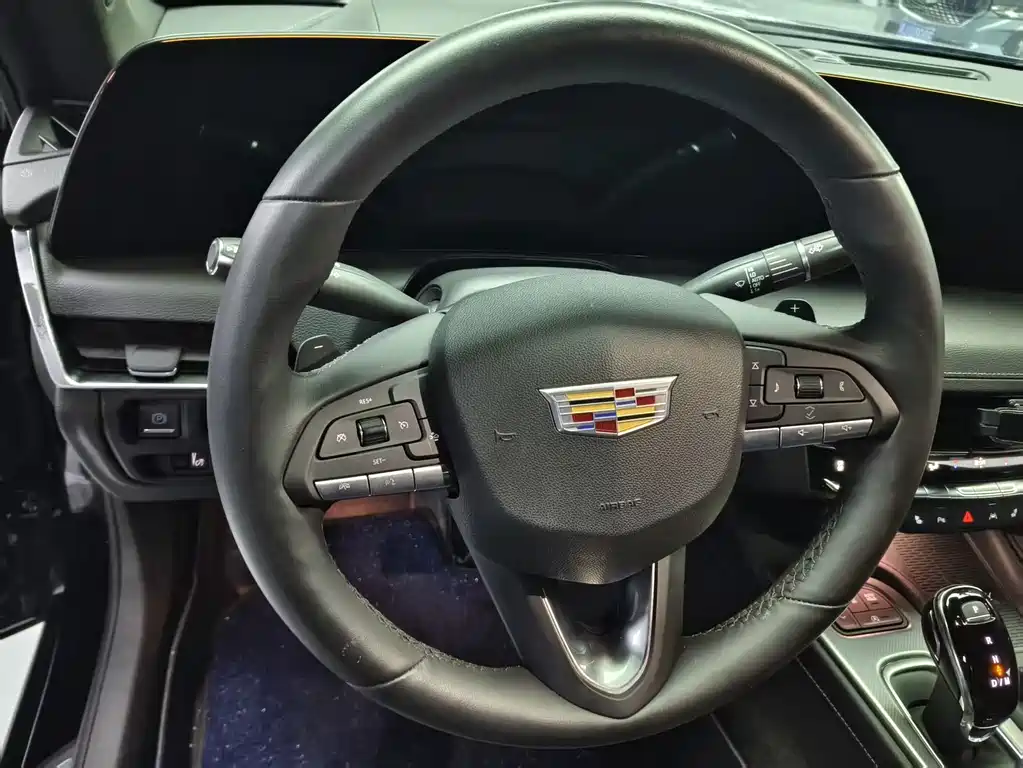 Cadillac CT5 — миниатюра 6