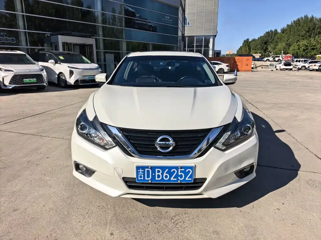 Nissan Teana — миниатюра 2