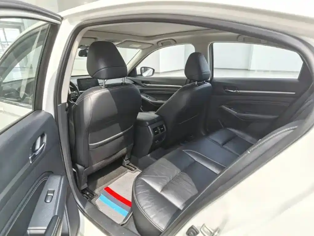 Nissan Teana — миниатюра 4