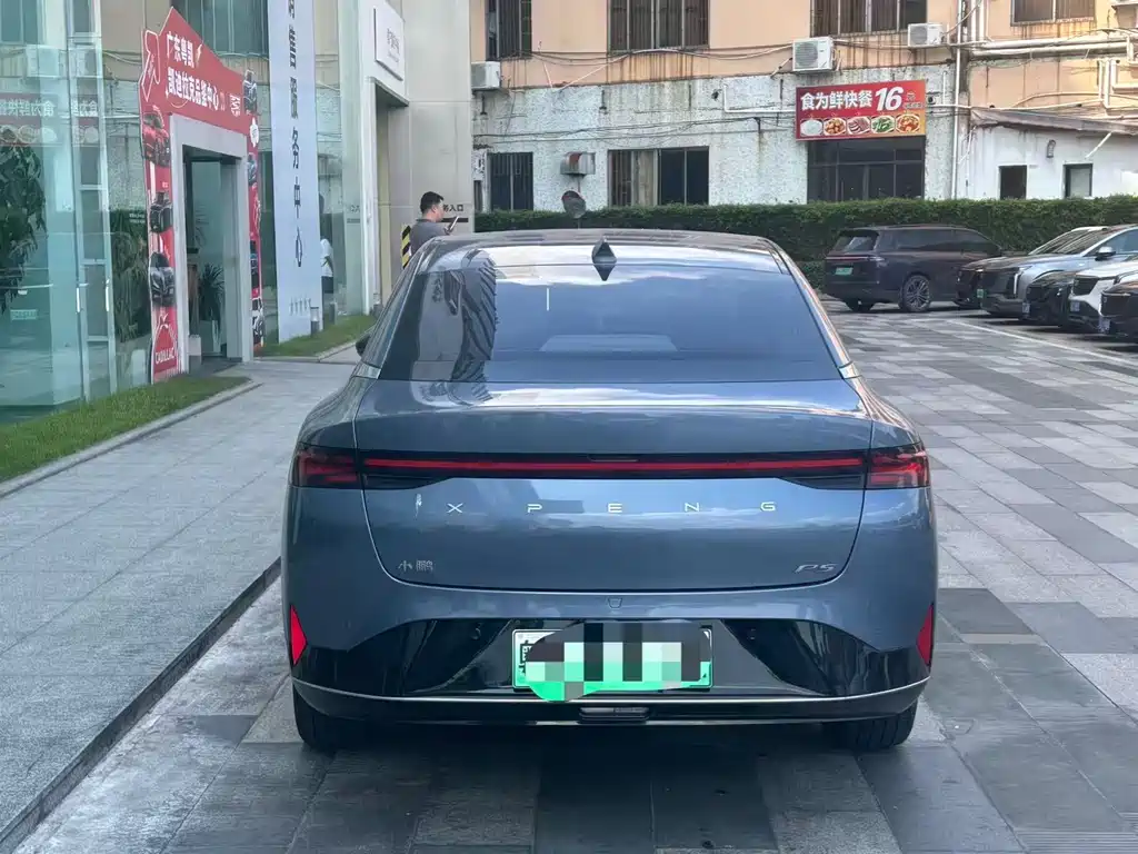 XPeng P5 — миниатюра 3
