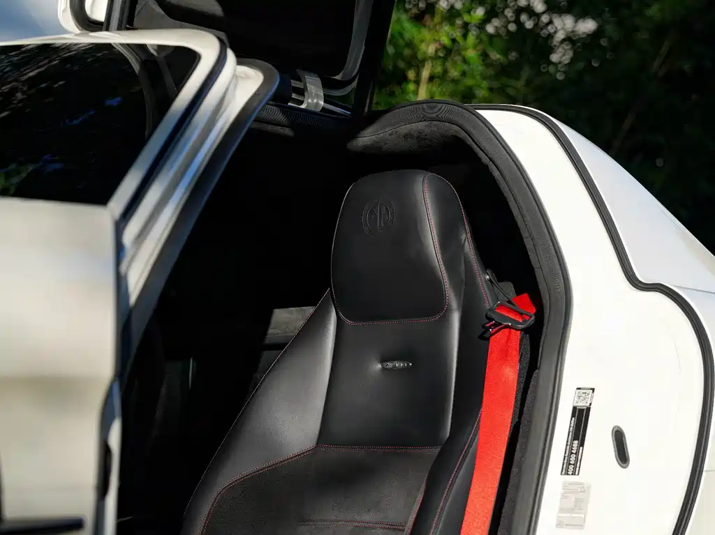 Mercedes-Benz SLS AMG — миниатюра 14