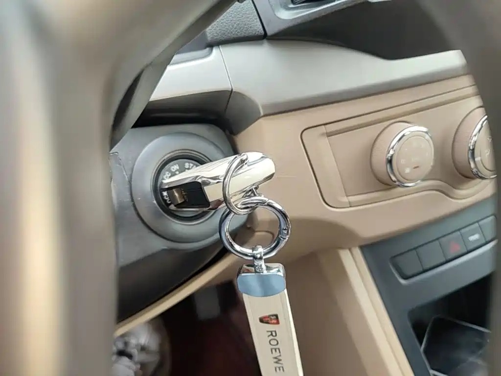 Roewe 350 — миниатюра 9