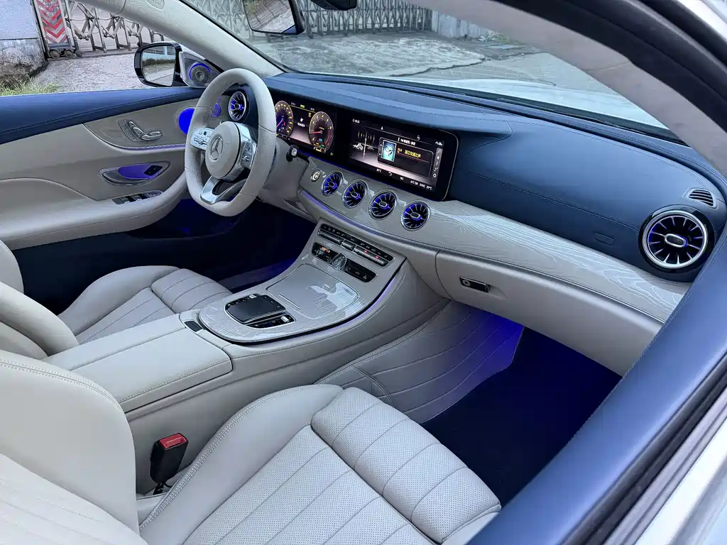Mercedes-Benz E-Class (Import) — миниатюра 10