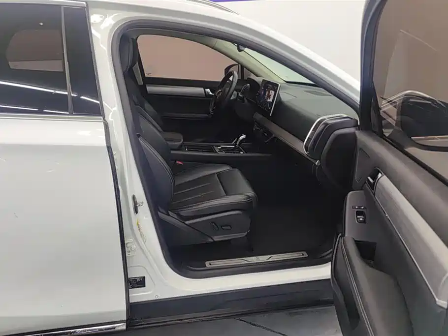 BYD Tang 2018 2.0T AT Luxury 5 мест V
