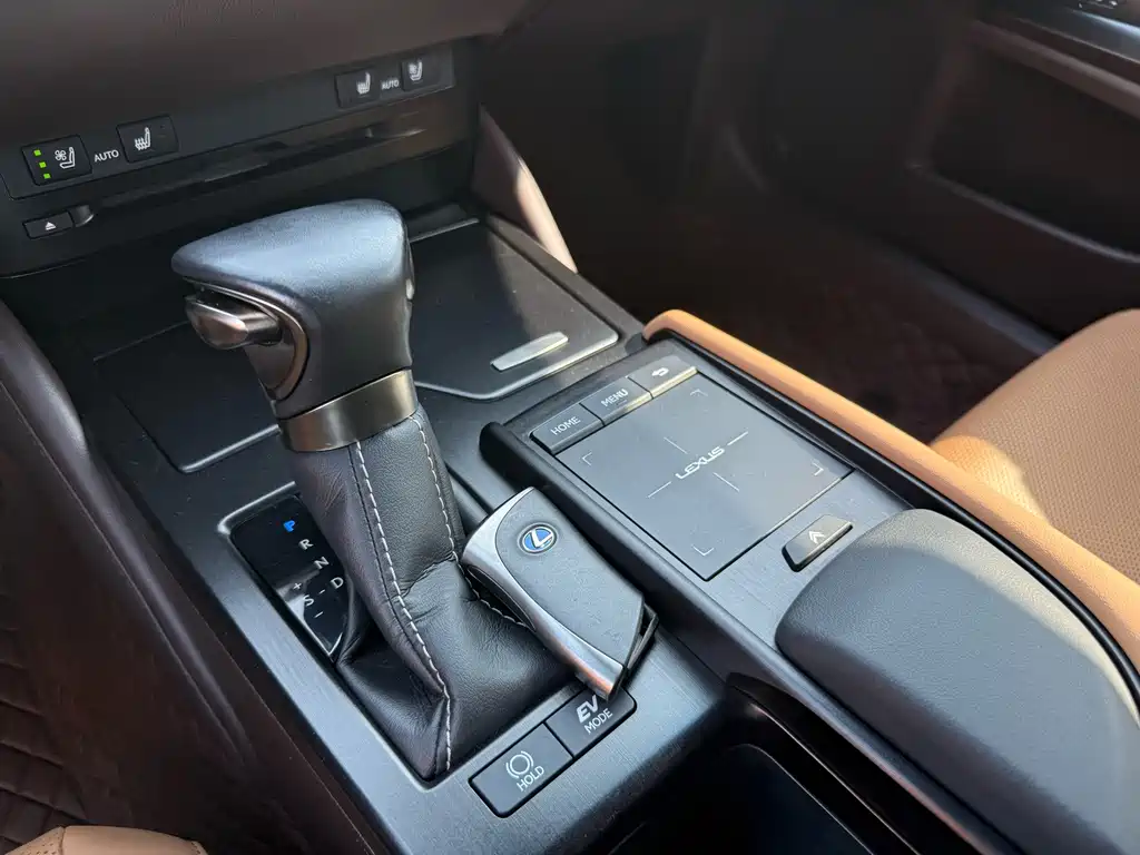 Lexus ES — миниатюра 14