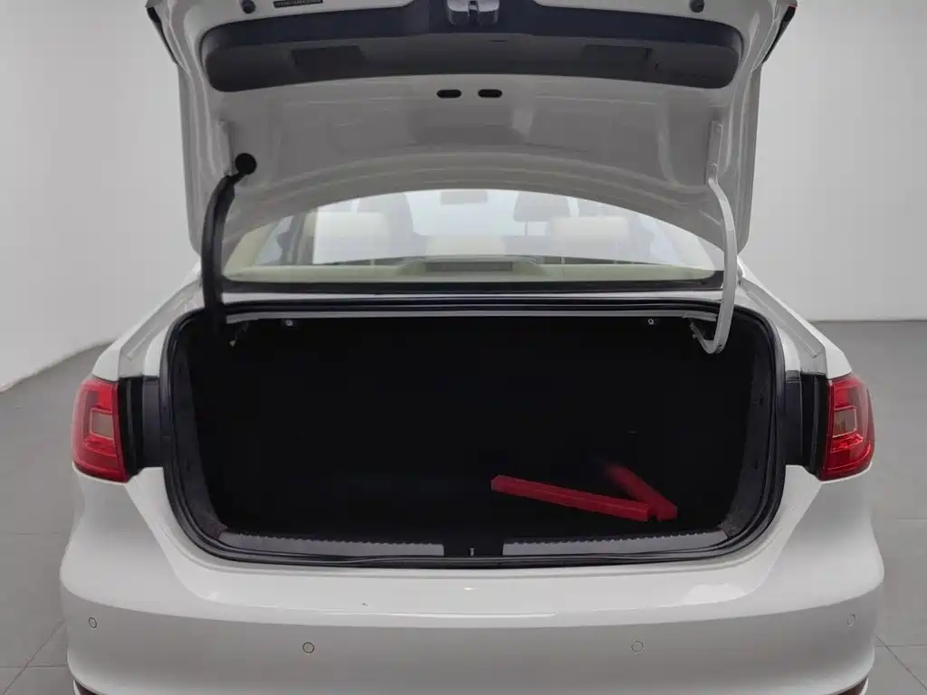 Volkswagen Sagitar — миниатюра 16