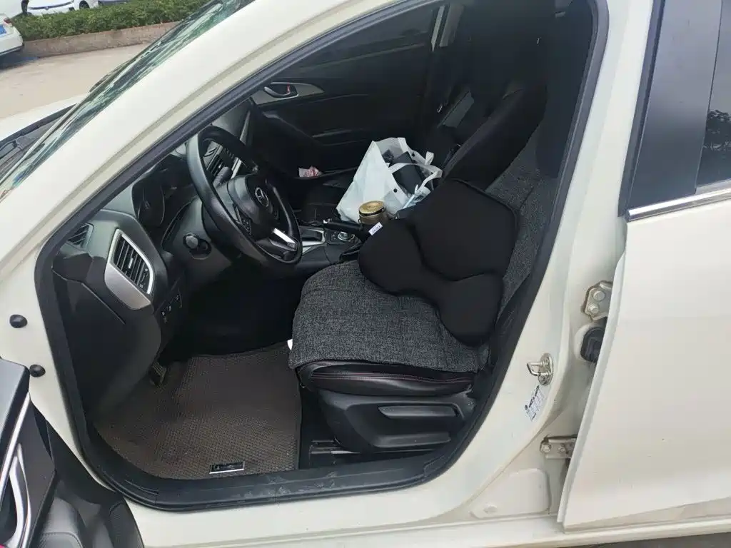 Mazda 3 Axela — миниатюра 16