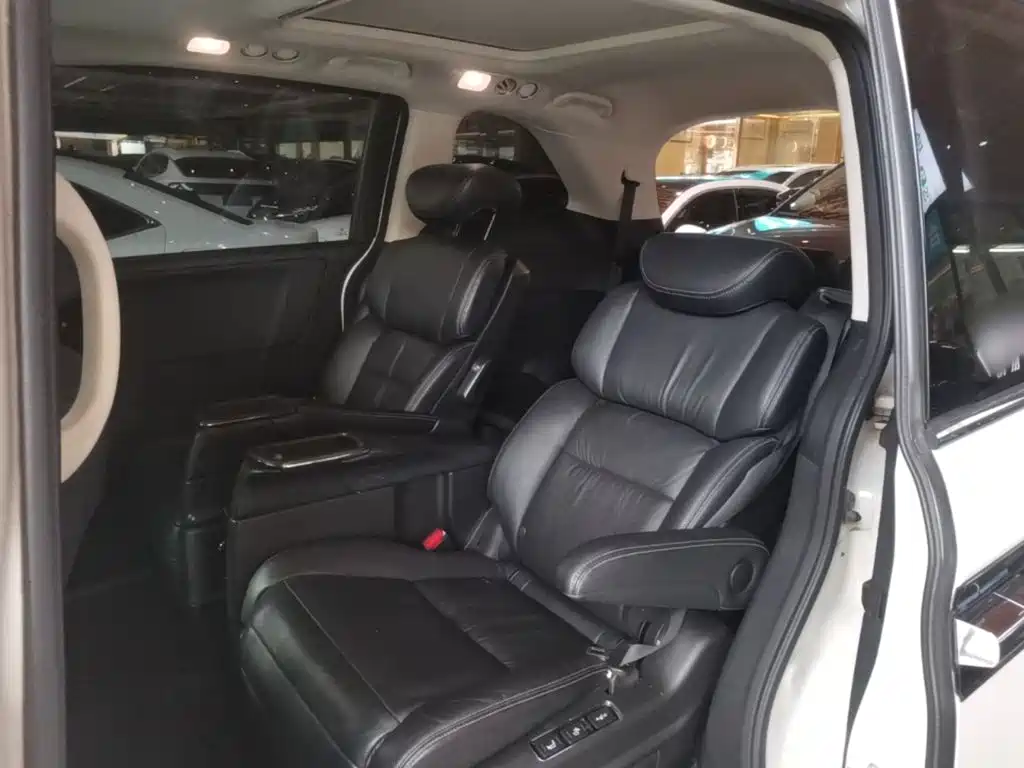 Honda Elysion — миниатюра 17