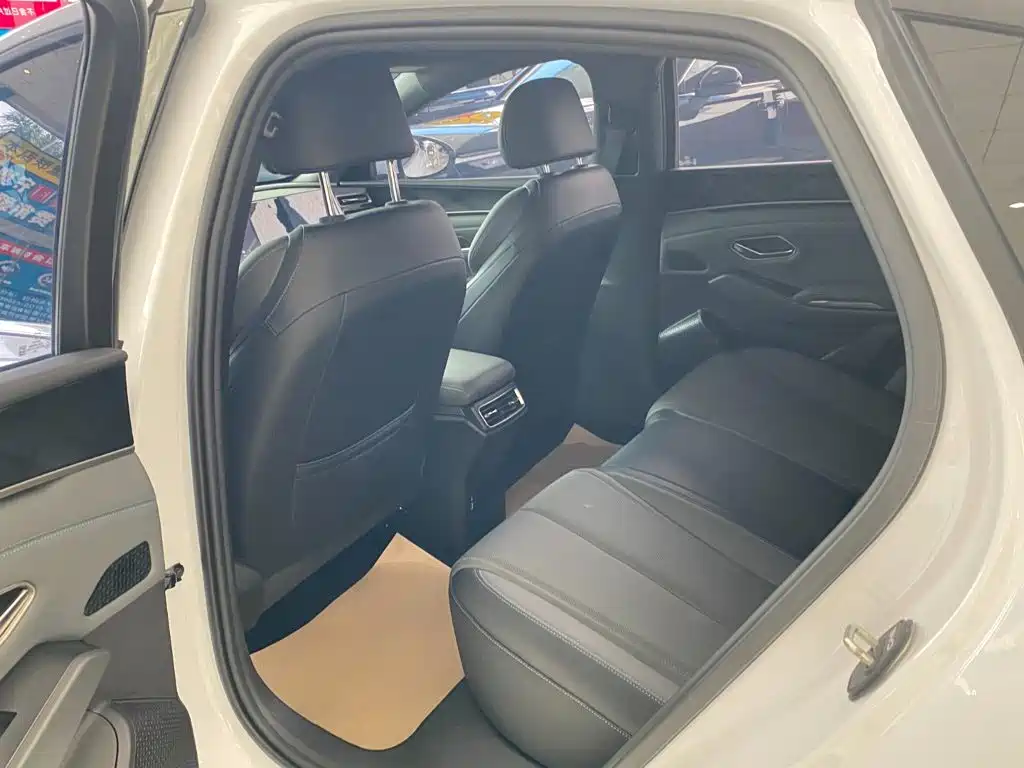 BYD Qin L — миниатюра 8