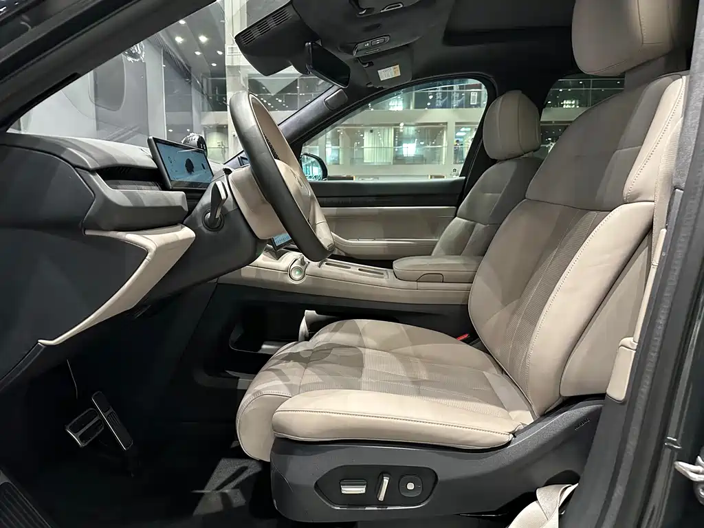 NIO ES8 — миниатюра 6