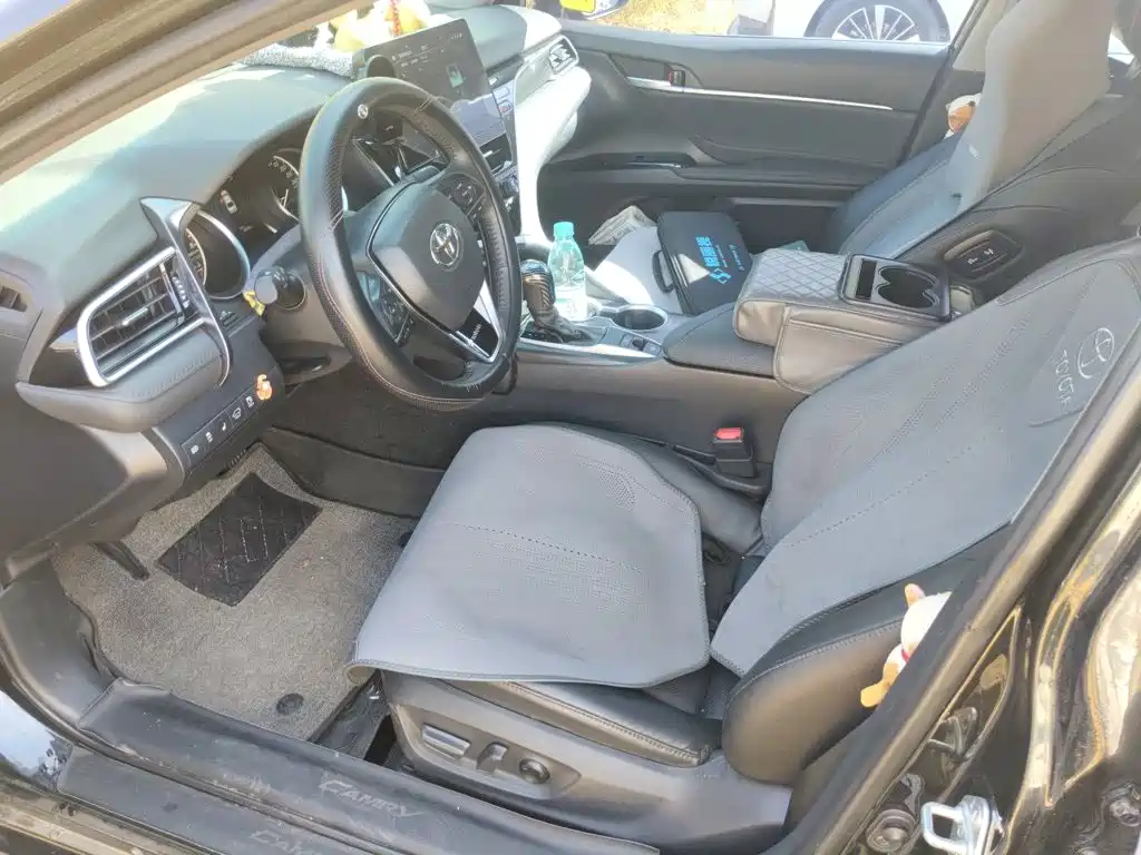Toyota Camry — миниатюра 17