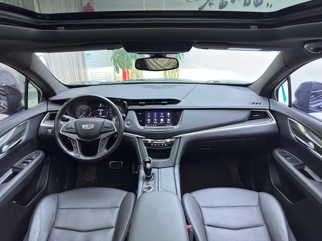 Cadillac XT5 — миниатюра 4