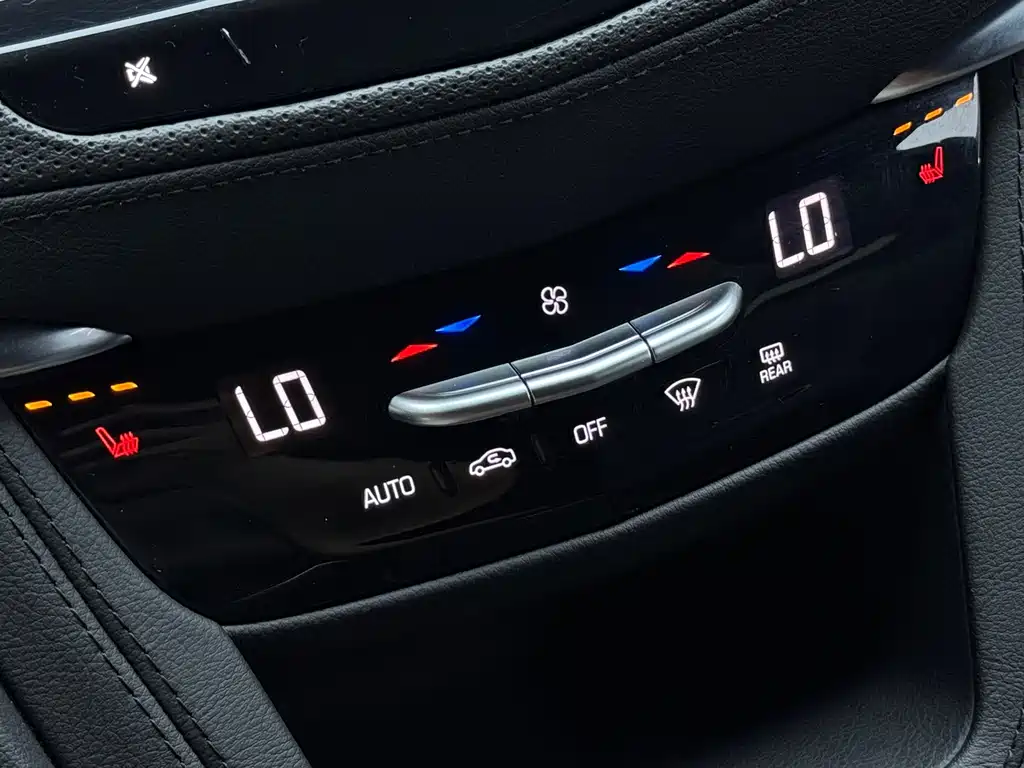 Cadillac XT5 — миниатюра 11