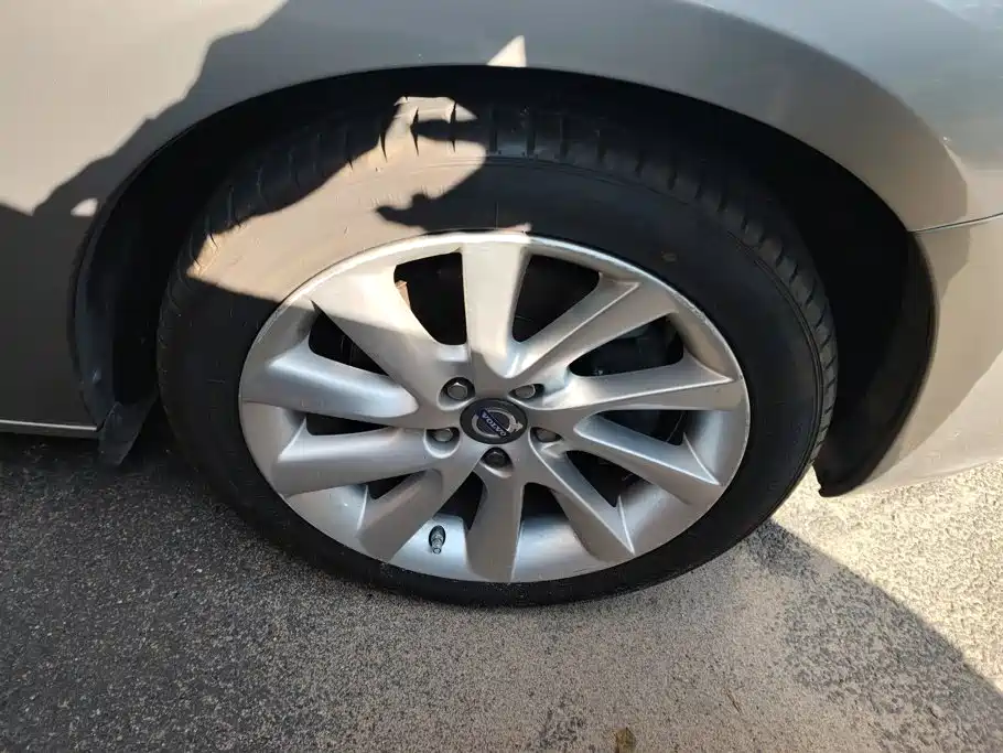 Volvo S60 — миниатюра 6