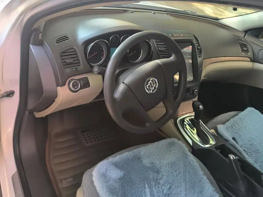 Buick Regal — миниатюра 12