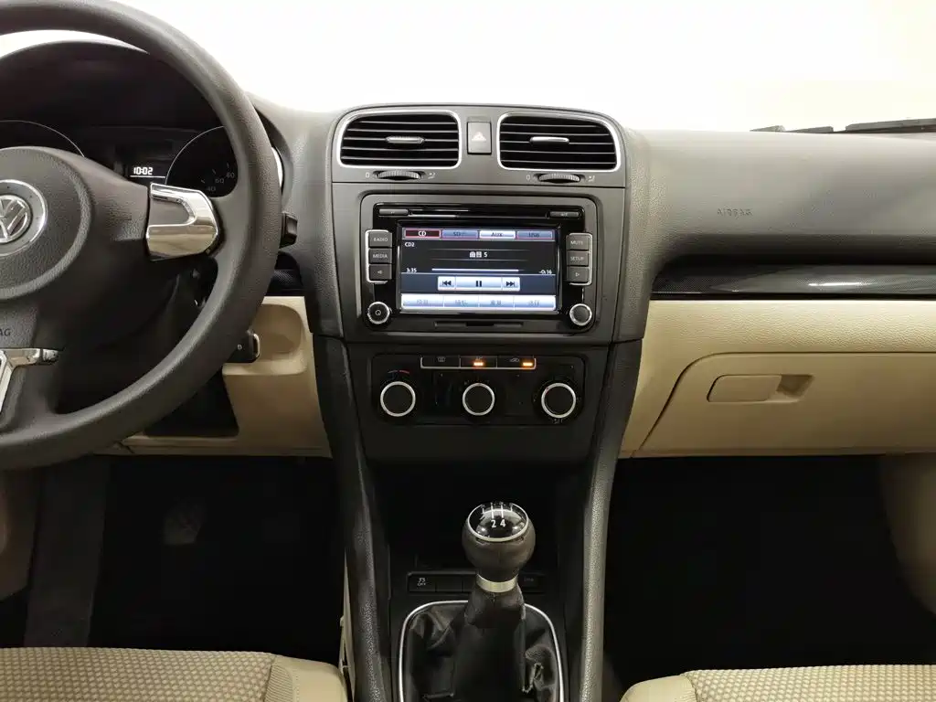 Volkswagen Golf — миниатюра 12