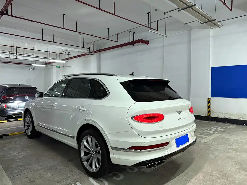 Bentley Bentayga — миниатюра 6