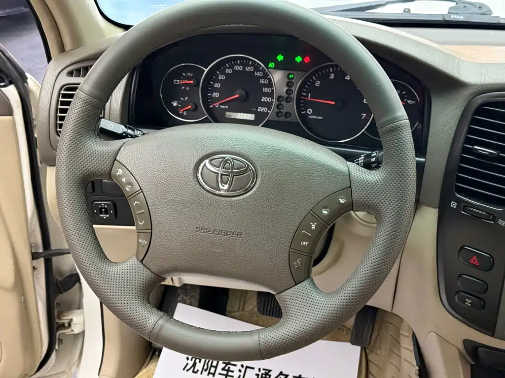 Toyota Land Cruiser — миниатюра 17