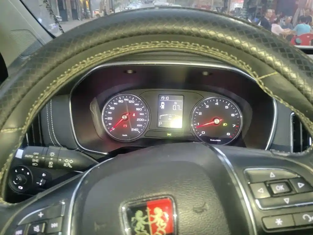 Roewe RX5 — миниатюра 7