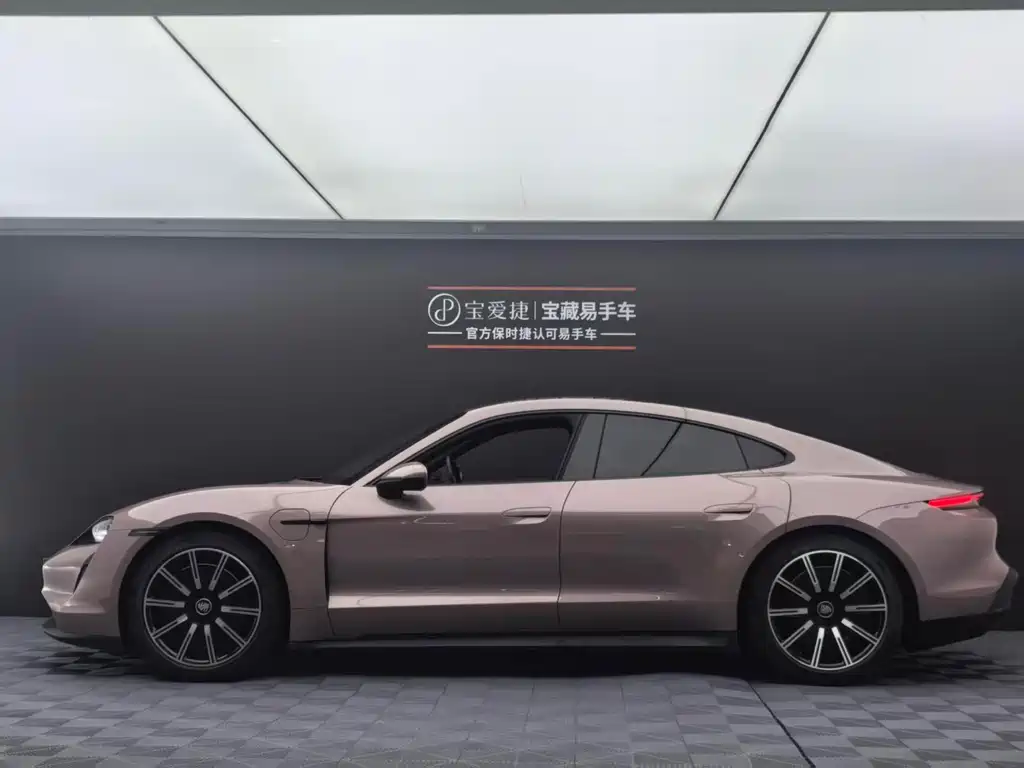 Porsche Taycan 2022 Taycan