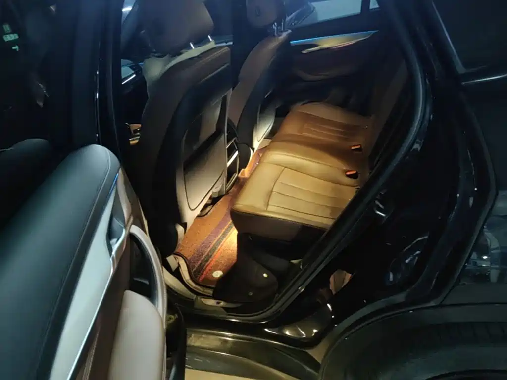 BMW X6 — миниатюра 13