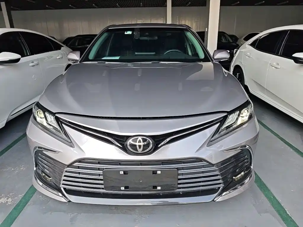 Toyota Camry — миниатюра 3