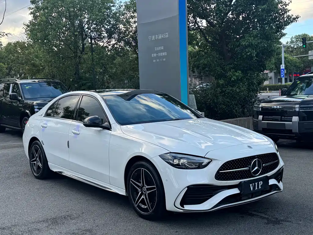 Mercedes-Benz C-Class — миниатюра 3