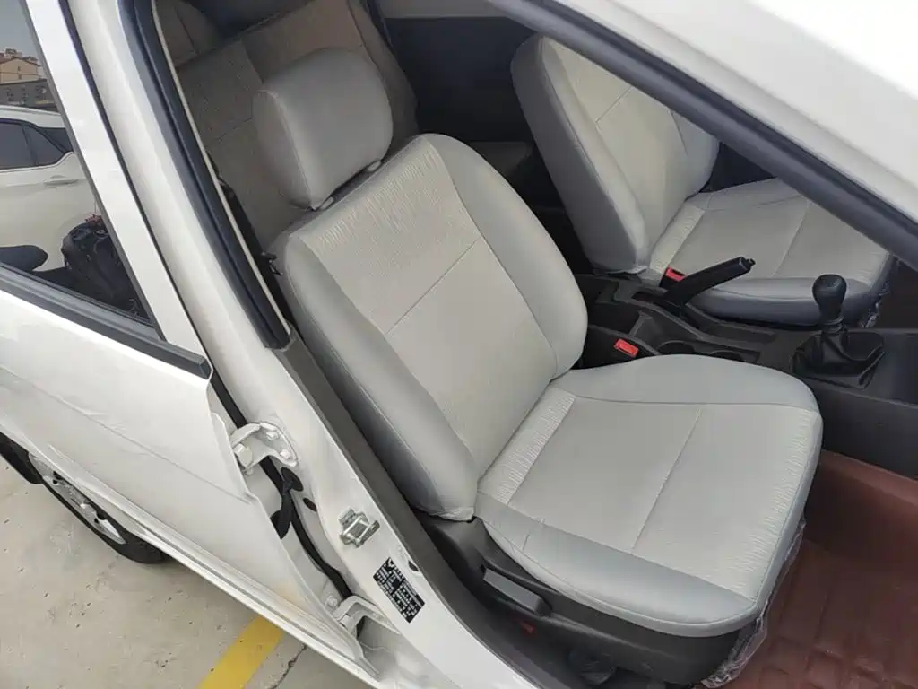 Wuling Hongguang — миниатюра 25
