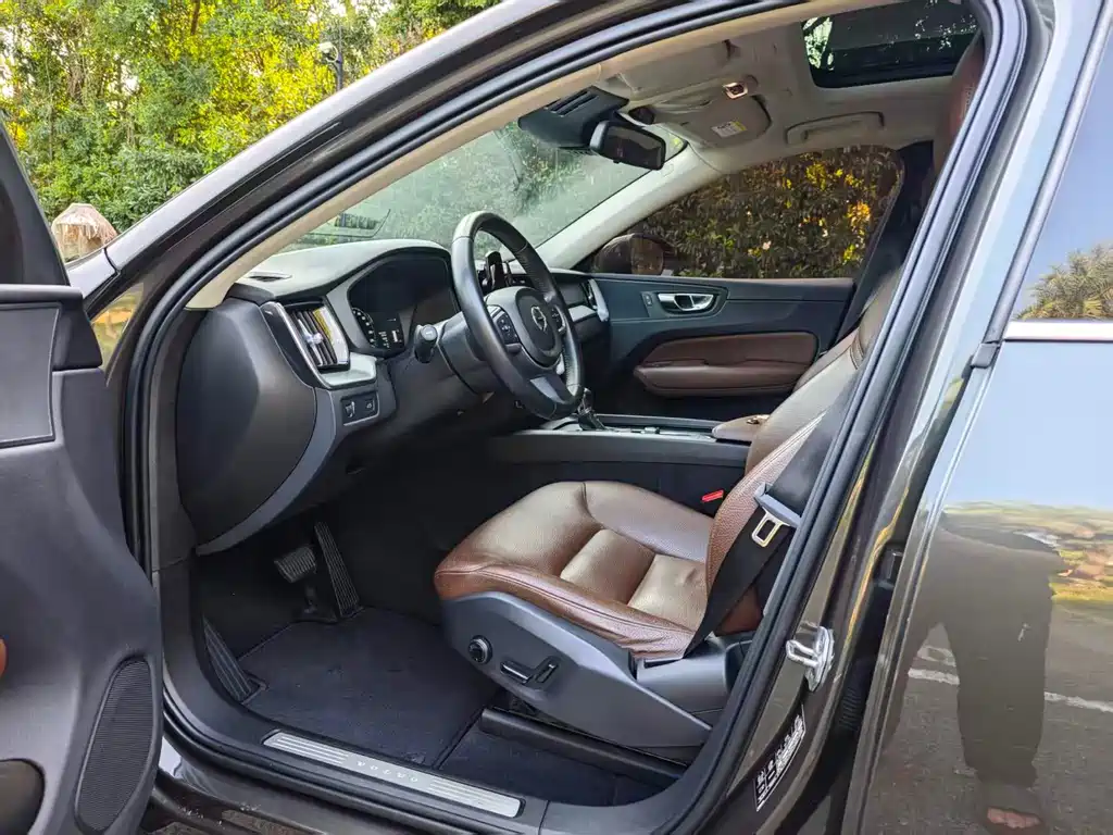 Volvo XC60 — миниатюра 4