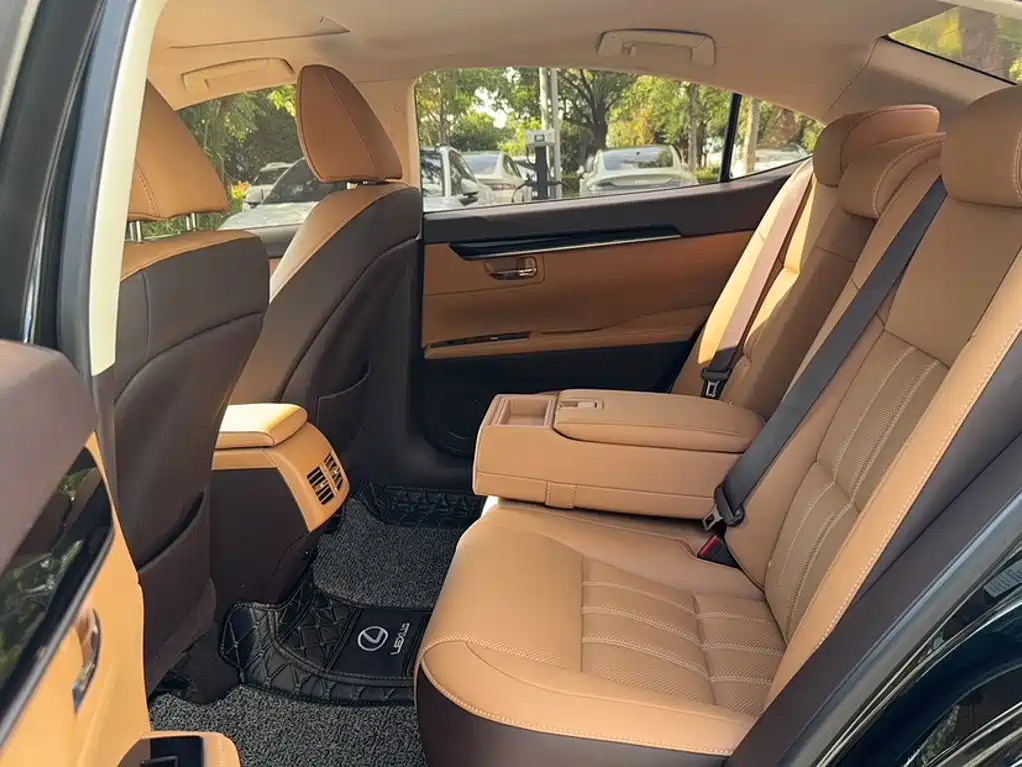 Lexus ES — миниатюра 15