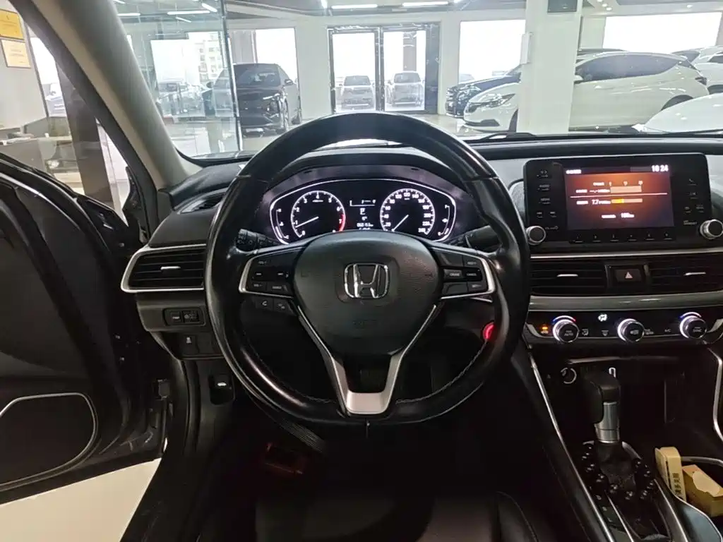 Honda Accord — миниатюра 11