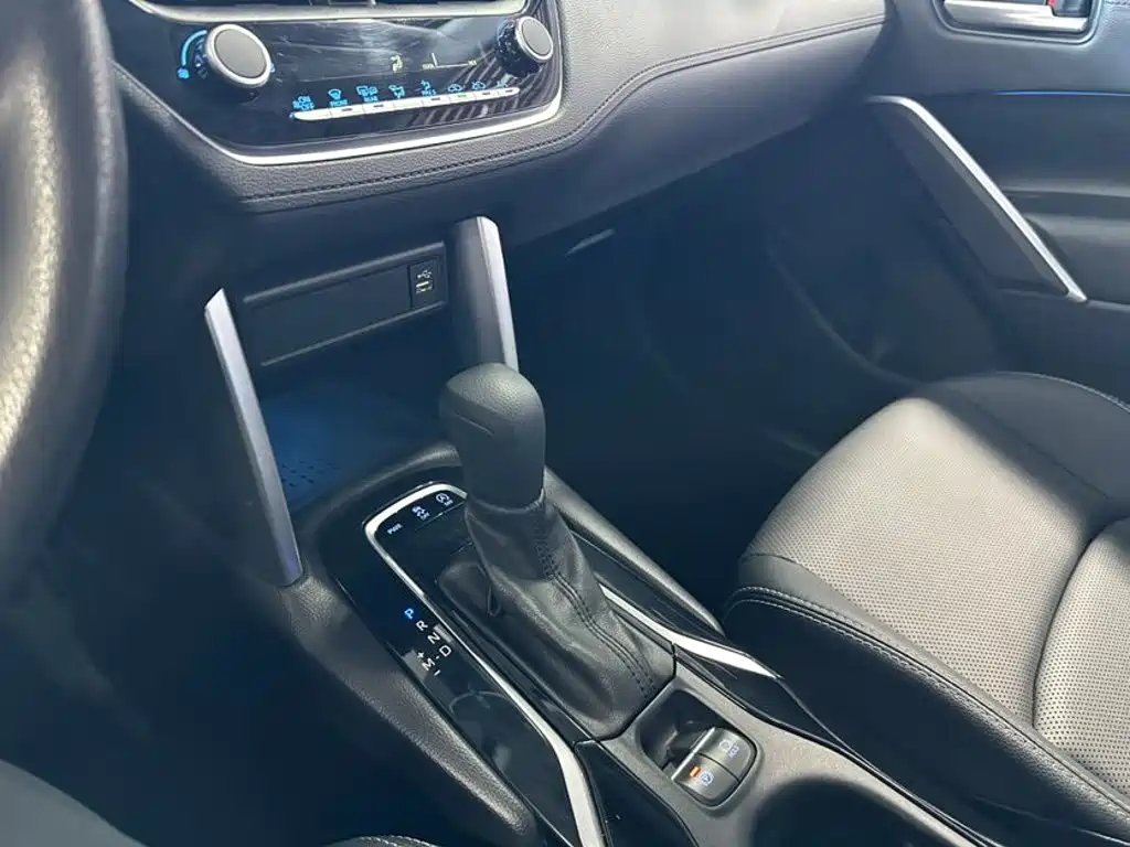 Toyota Frontlander — миниатюра 11