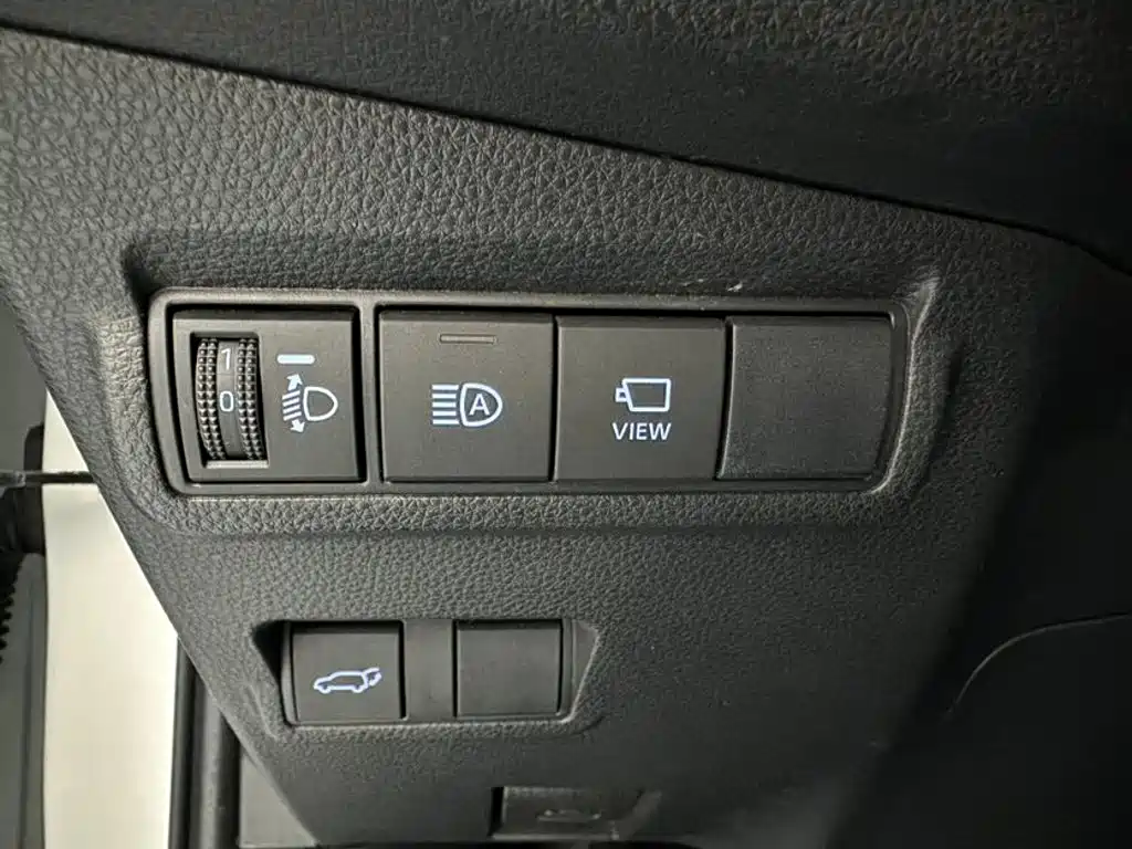 Toyota Frontlander — миниатюра 12
