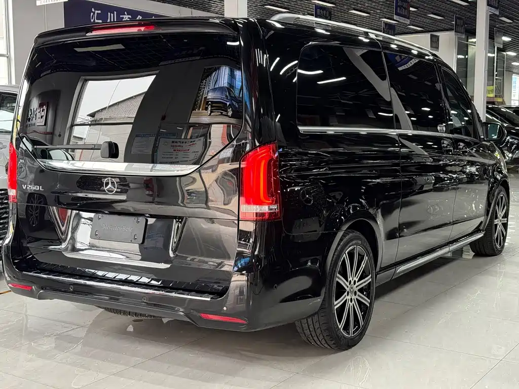 Mercedes-Benz V-Class — миниатюра 16