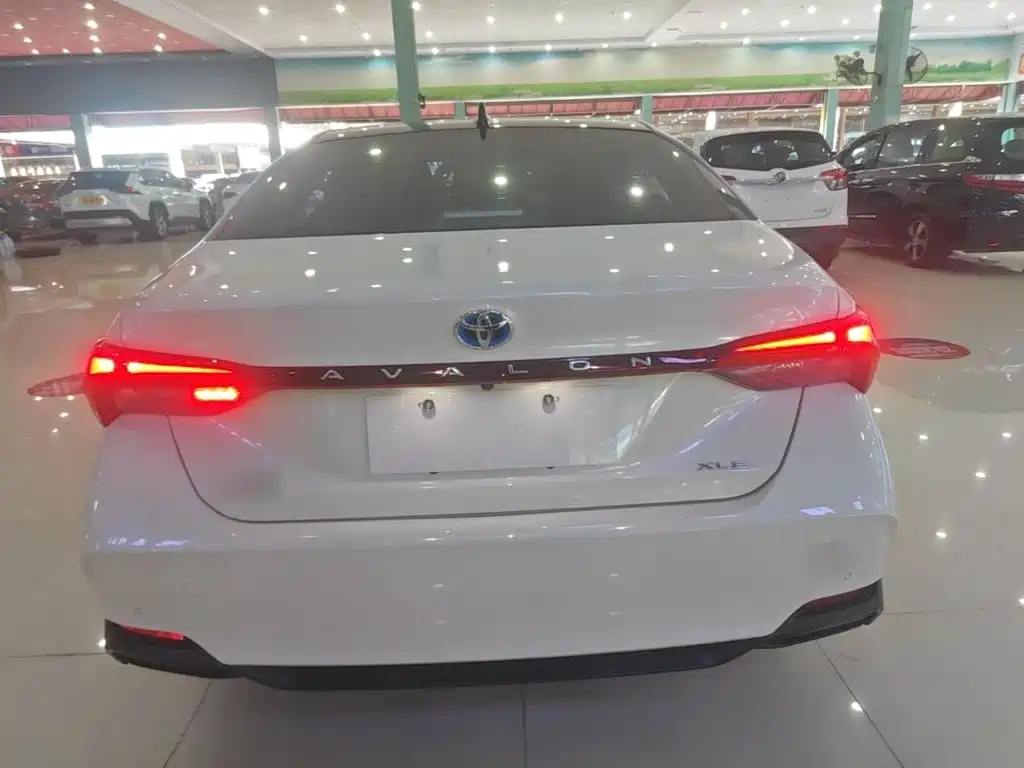 Toyota Avalon — миниатюра 6