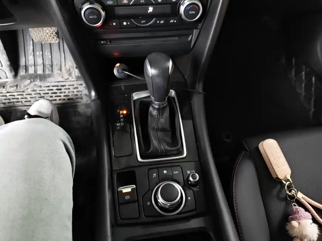 Mazda 3 Axela — миниатюра 14