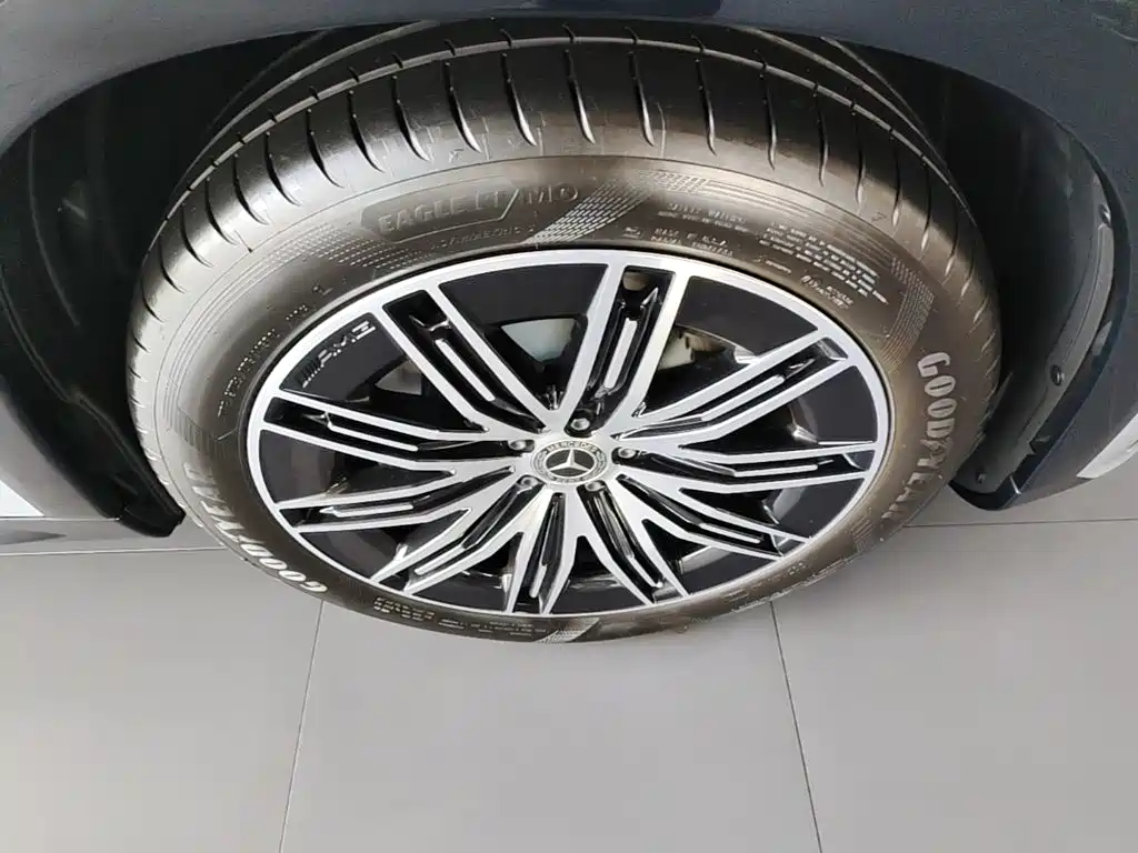 Mercedes-Benz EQS SUV — миниатюра 12