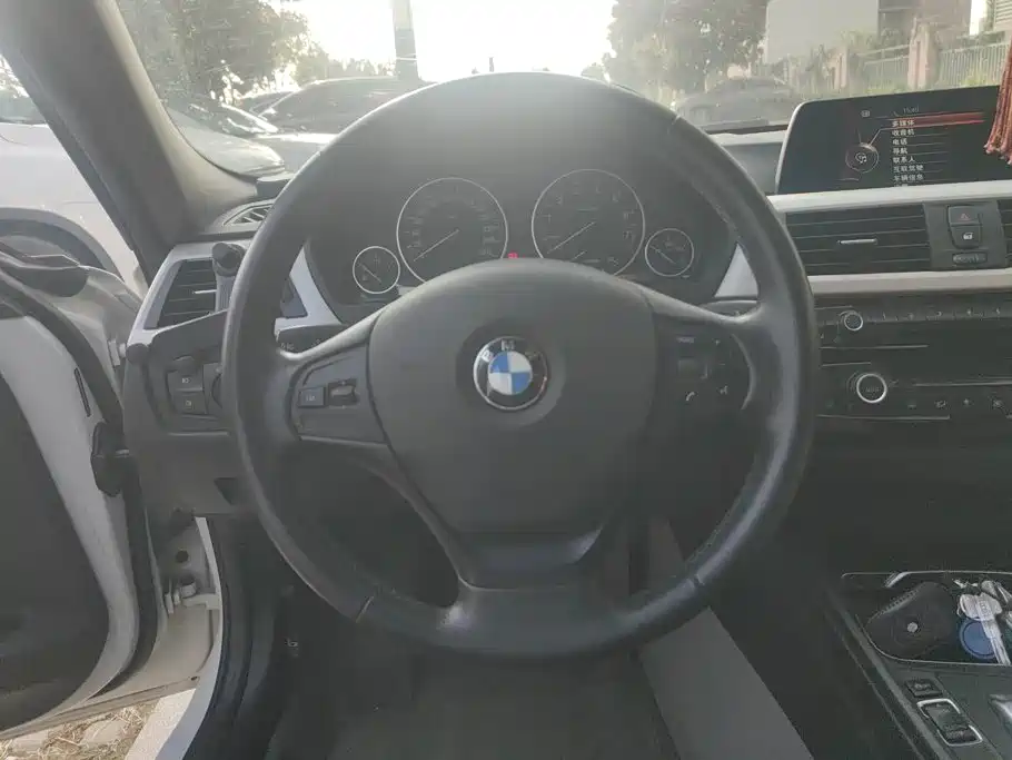 BMW 3 Series — миниатюра 15