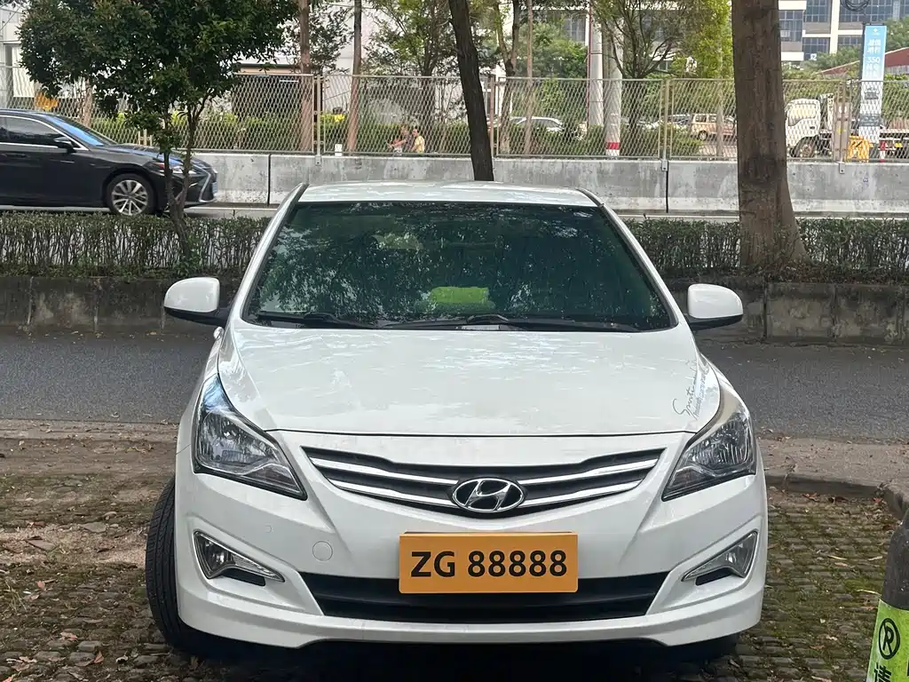 Hyundai Verna — миниатюра 2
