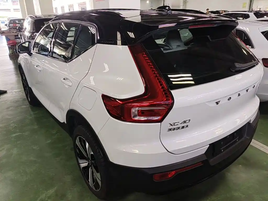 Volvo XC40 NEV — миниатюра 5