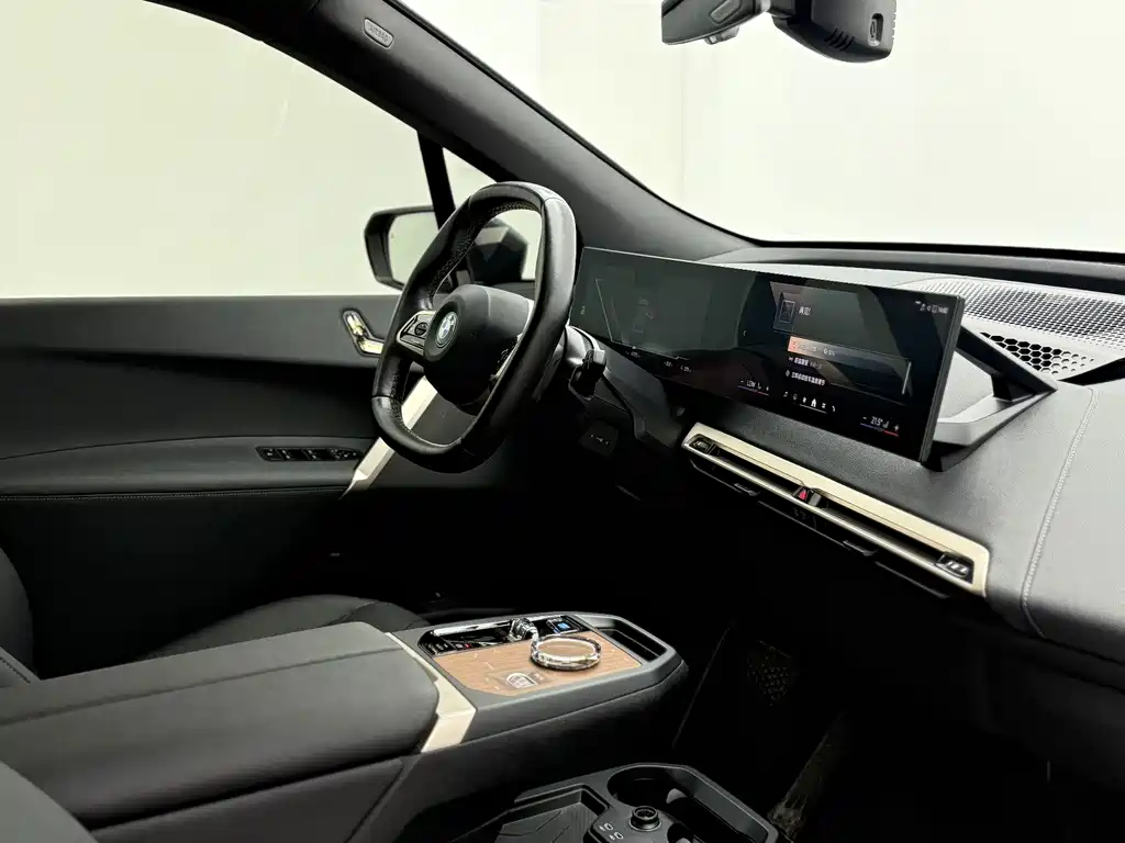 BMW iX — миниатюра 17