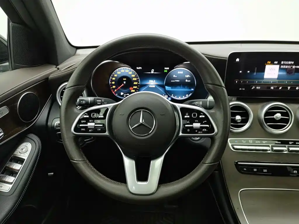 Mercedes-Benz GLC — миниатюра 11