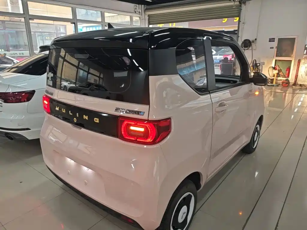 Wuling MINIEV — миниатюра 7