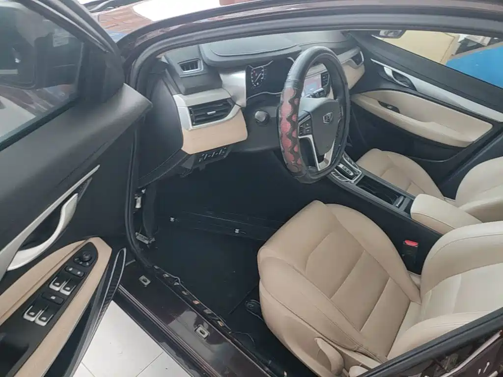 Geely Emgrand — миниатюра 16
